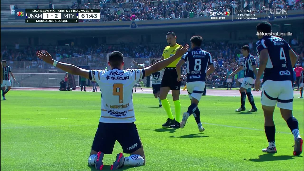 ¡Berrinche del Memote! Árbitro no pita penal y el jugador puma explota