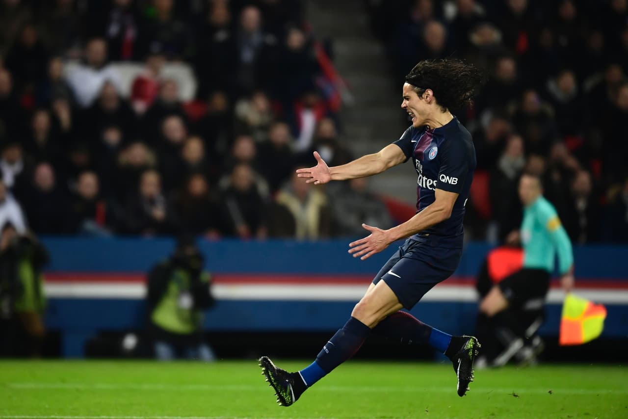 En el partido de este martes el uruguayo podría llegar a 40 goles en competiciones europeas – si anota doblete– jugando para Napoli y PSG.