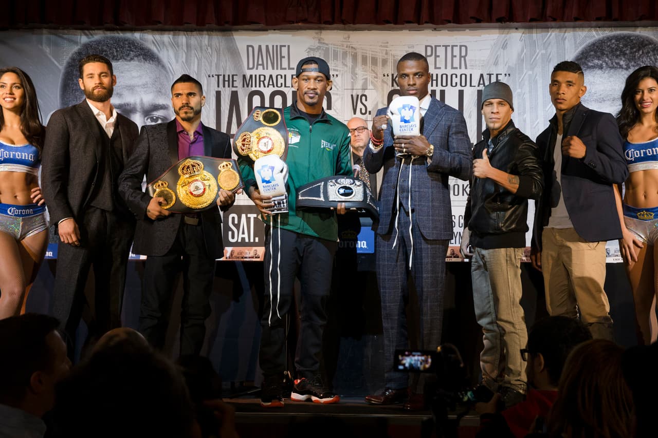 Jacobs y Quillin en el centro