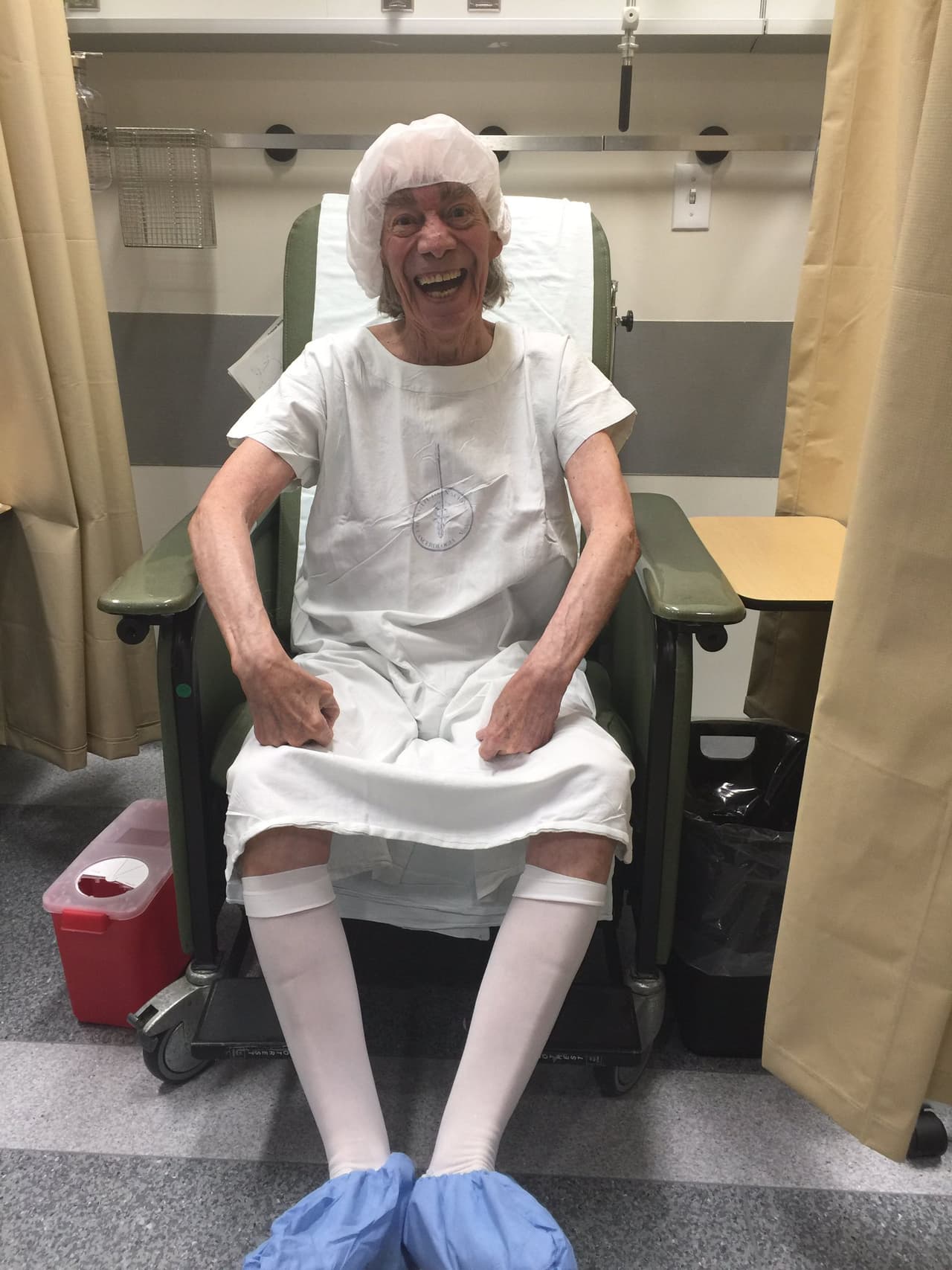 Al dar a conocer esta información, declaró: "Hace un tiempo me salió un granito aquí en la frente, no le hice caso, hasta le hice una canción. Me revisé, me fui con el dermatólogo y me dijo que era necesaria una biopsia”.