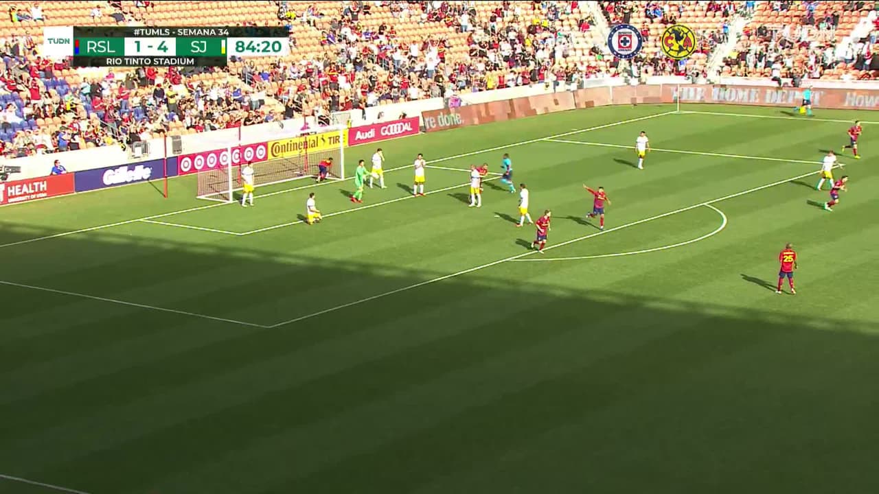 ¡GOL!  anota para Real Salt Lake. Maikel Chang