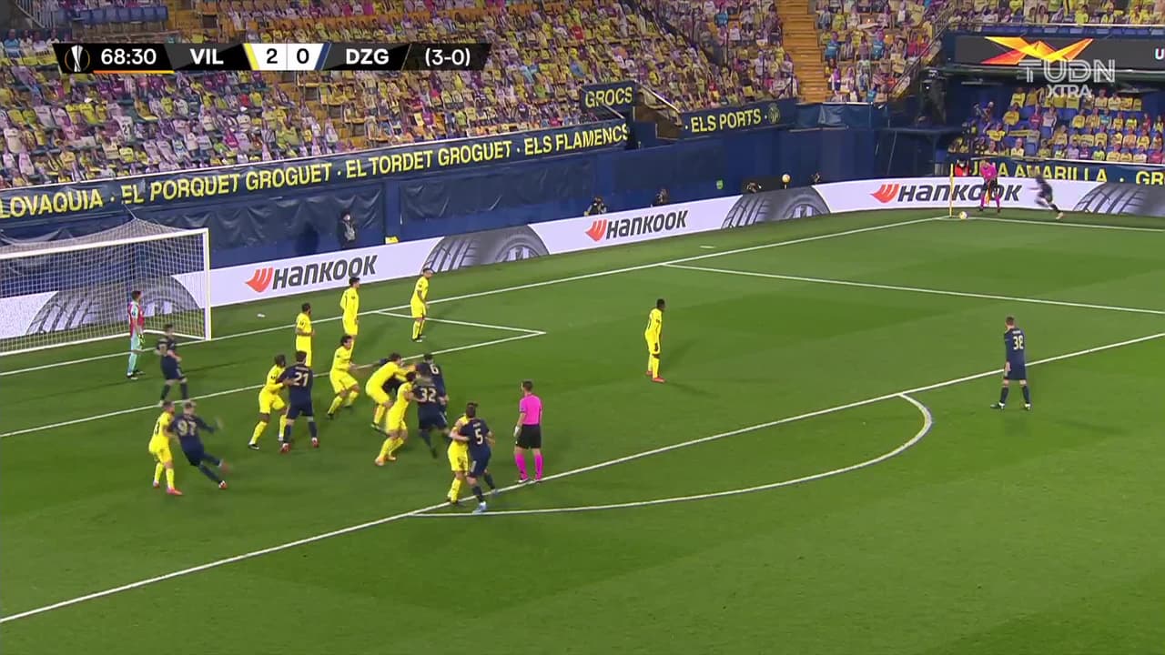 ¡TIRO ATAJADO! disparo por Bruno Petkovic.