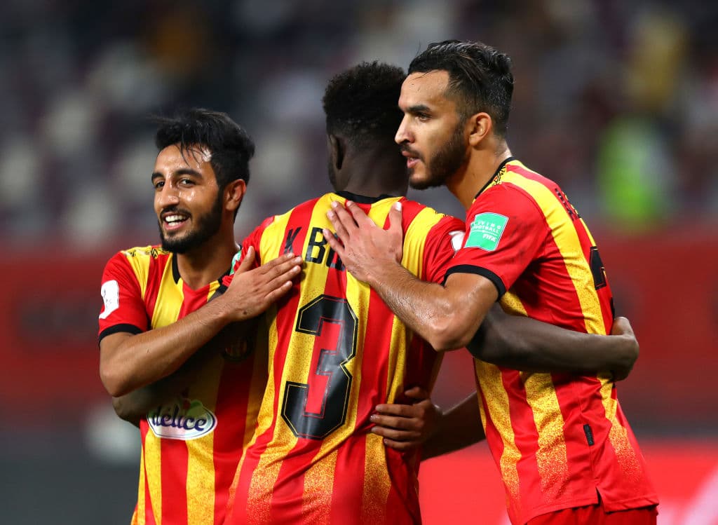 Con hat-trick de Hamdou Elhouni, doblete de Badri y uno m´ás de Derbali, el Es Tunis venció 6-2 al Al Sadd de Xavi Hernández.
