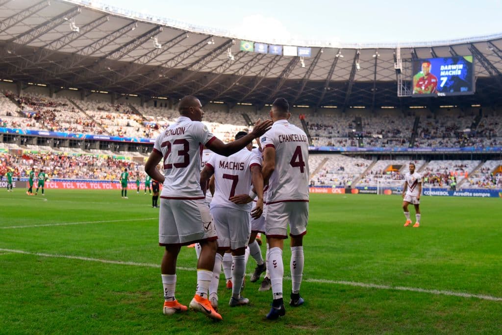 Con cinco puntos Venezuela obtuvo su clasificación como segunda del Grupo A y se medirá en Cuartos de Final con el segundo del Grupo B donde tienen opción Paraguay, Argentina y Catar.