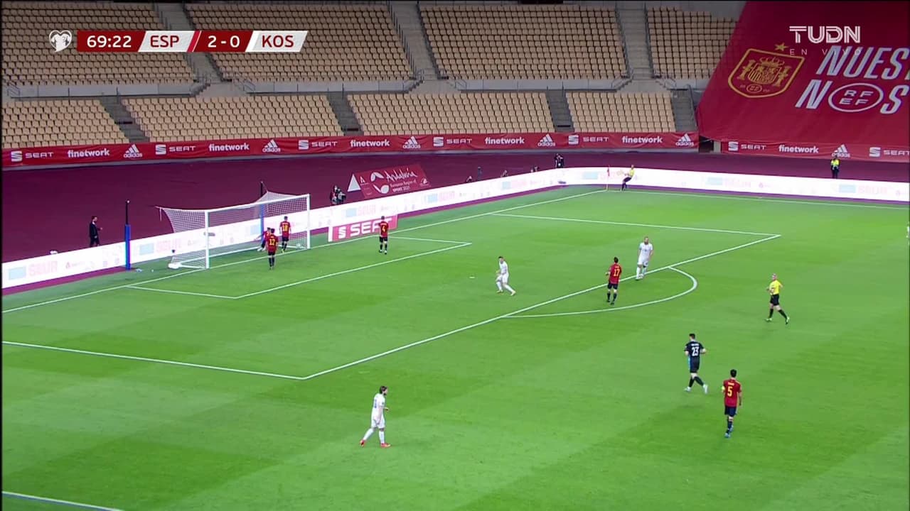 ¡GOL!  anota para Kosovo. Besar Halimi