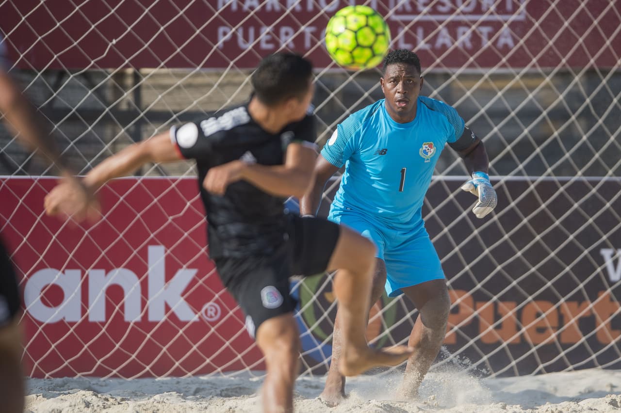Rápidamente, Diego Villaseñor hizo el 2-0 de México al minuto 18 del segundo tiempo.