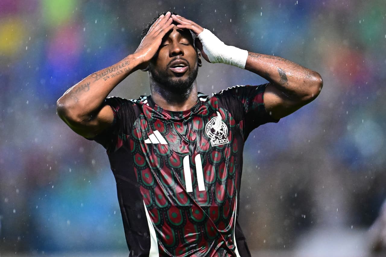 El consejo más sincero de Javier Aguirre a Julián Quiñones