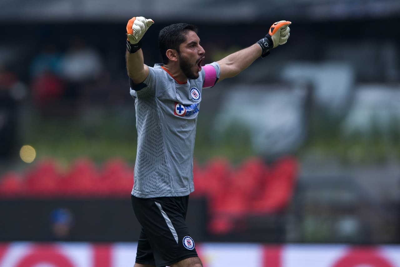 <b>Arquero:</b> Jesús Corona (Cruz Azul, 51)