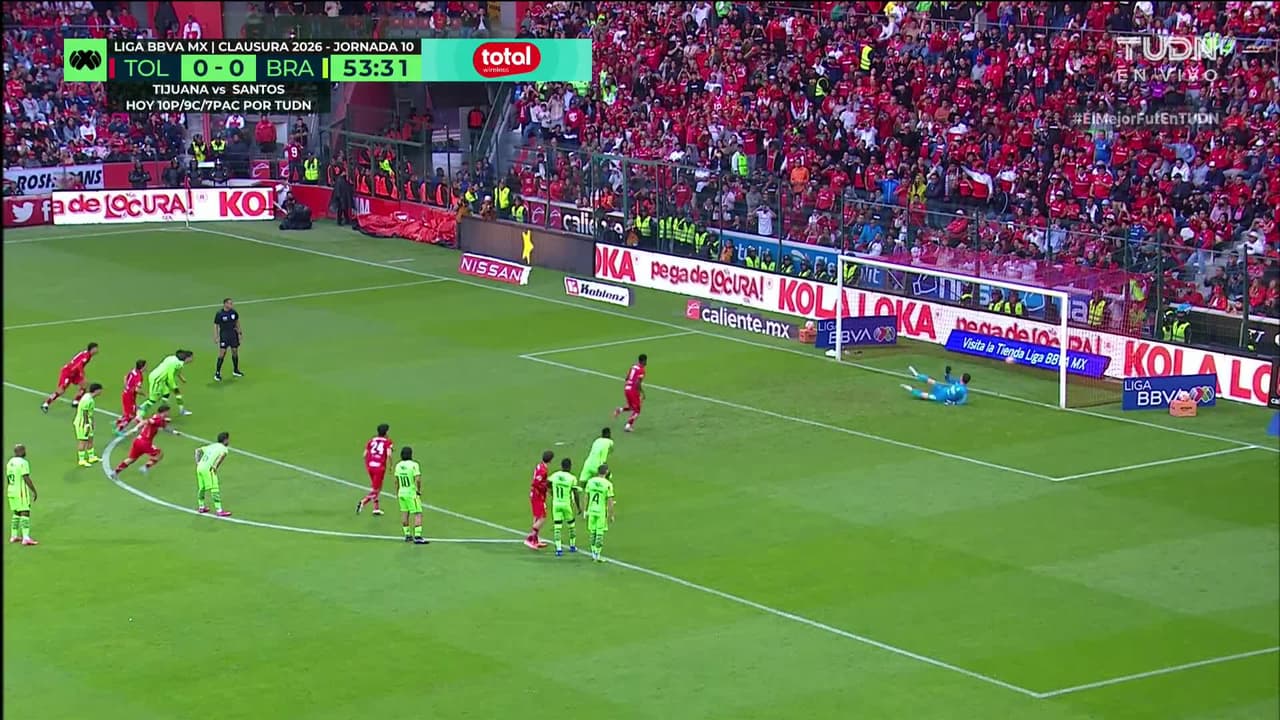 ¡GOL!  anota para Toluca. Helinho