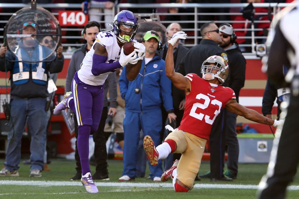 San Francisco se impone 27-10 a los Minnesota Vikings en el Levi's Stadium.