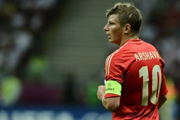 Andréi Arshavin:Un mediocampista ruso que aunque parece frío, es muy dedicado para pelear por la bola y hacer que su selección saque buenos resultados.Más de ¡Golazo Extra!