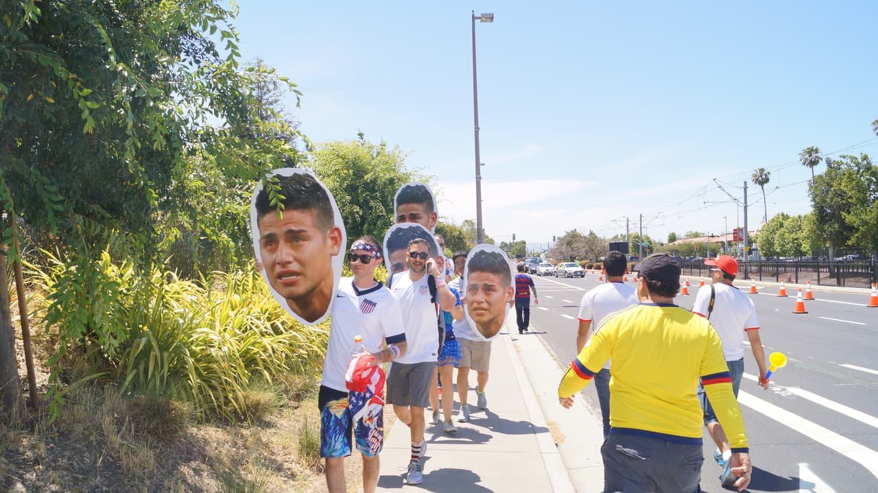 Aficionados previo al Estados Unidos vs. Colombia
