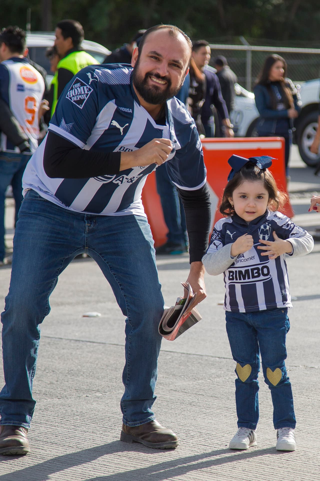Todo listo para la Gran Final del fútbol mexicano y la afición llegó desde temprano para apoyar a su equipo con sombreros, maquillaje, banderas y mucha pasión.