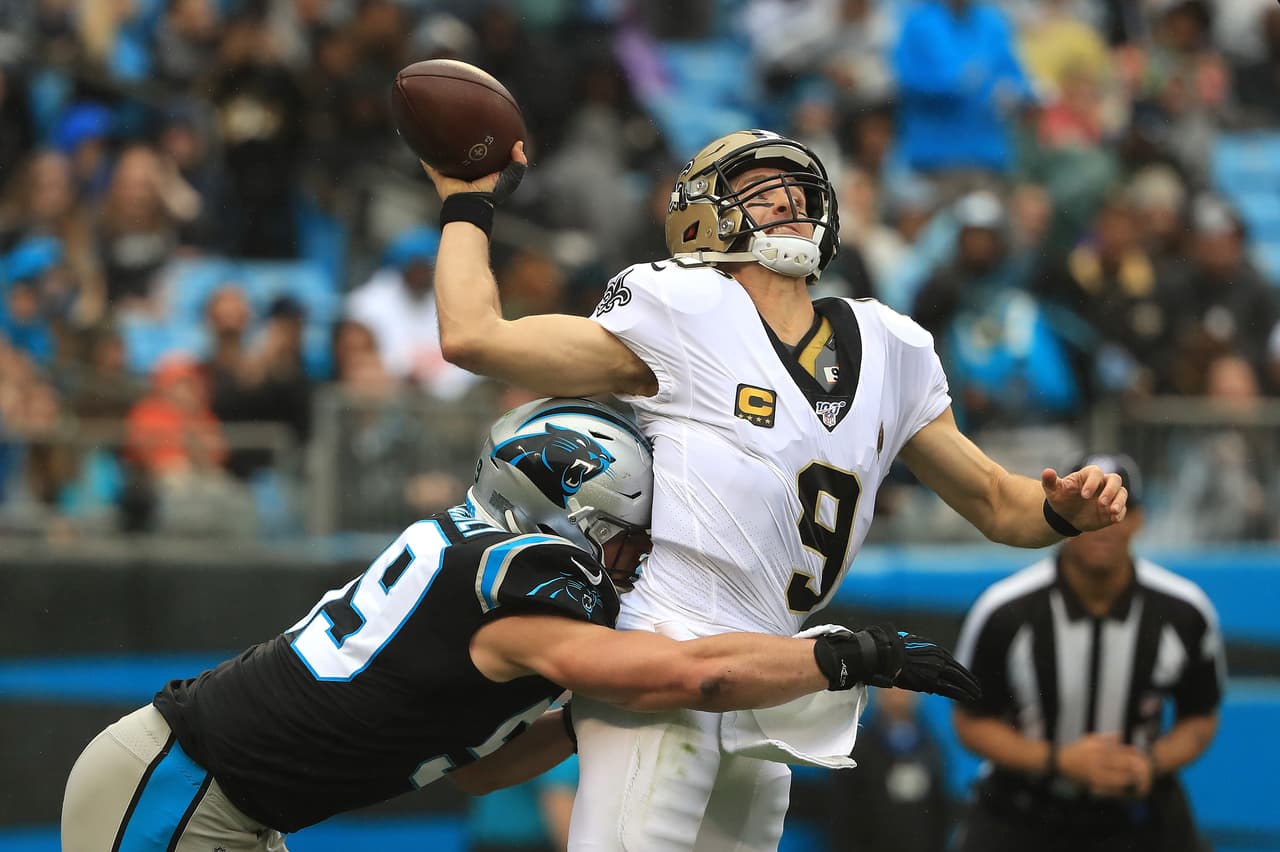 New Orleaans vence 42-10 a los Panthers y espera una derrota de los 49ers para descansar la primera semana de Playoffs.