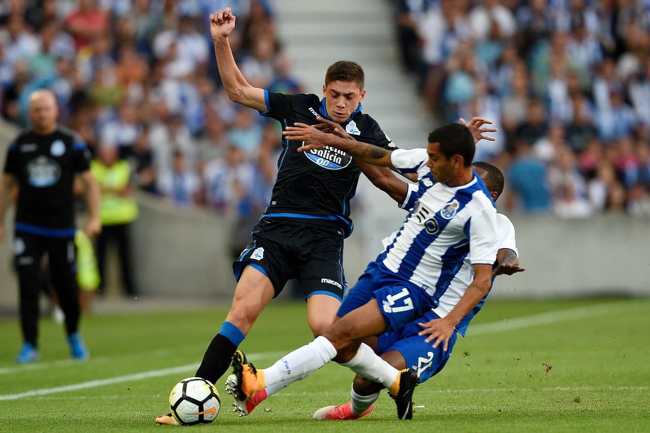 Federico Valverde: el uruguayo ha hecho su camino en la cantera madridista y la pasada temporada estuvo a préstamo en el Deportivo La Coruña. Volvió en este mercado.
