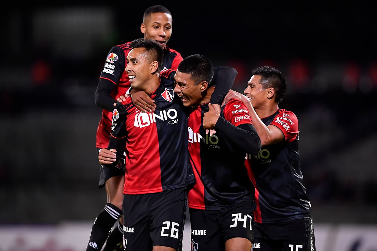 Los Rojinegros del Atlas, con solitario gol en el segundo tiempo, se imponen a los Pumas de la UNAM en el inicio de las hostilidades de la Copa MX.