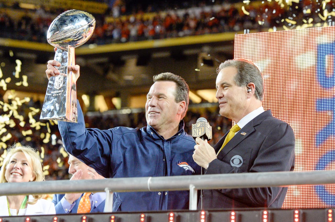 Gary Kubiak (2015) (12 victorias, 4 derrotas).
