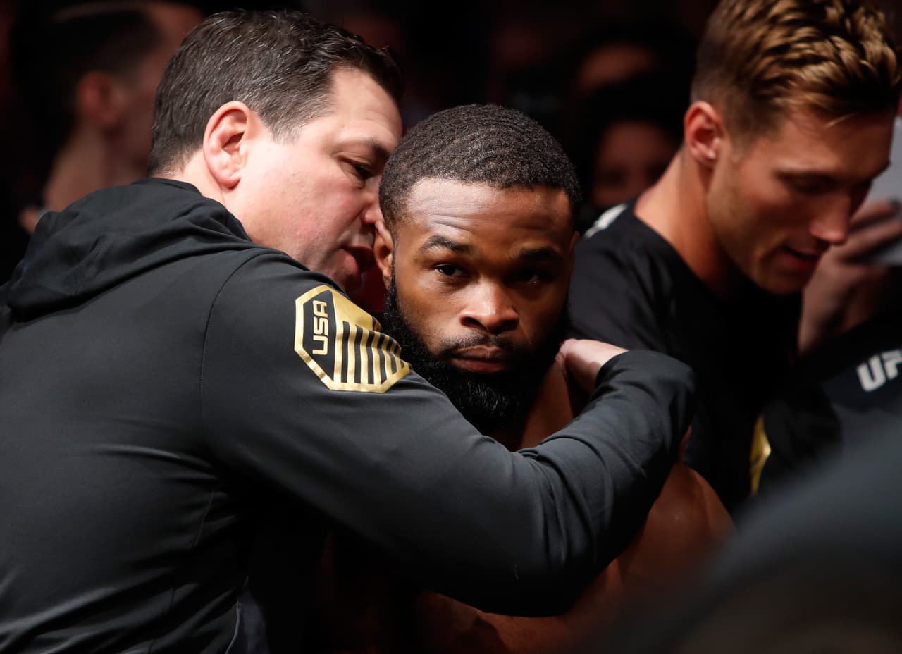 El estilo de karate de Stephen Thompson no fue suficiente para arrebatarle el cetro welter a Tyron Woodley.