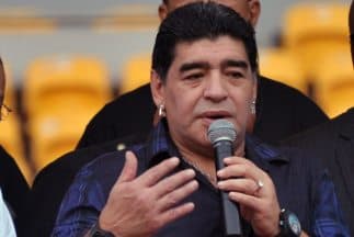 Maradona no se olvió del Balón de Oro que recibió Cristiano Ronaldo ni tampoco el honorífico que recibió Pelé.