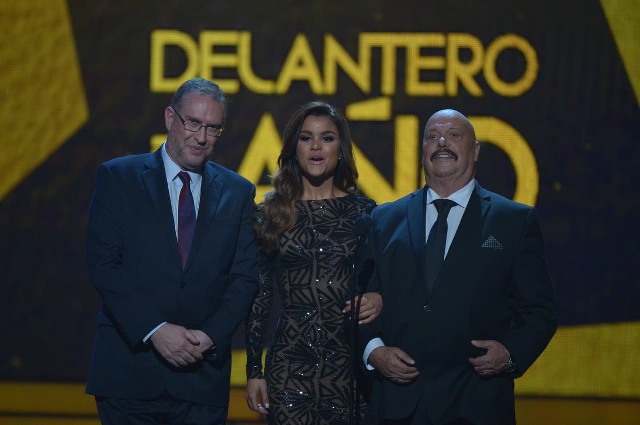 Francisco González y Enrique Borja anunciaron a Andre-Pierre Gignac como el delantero del año.