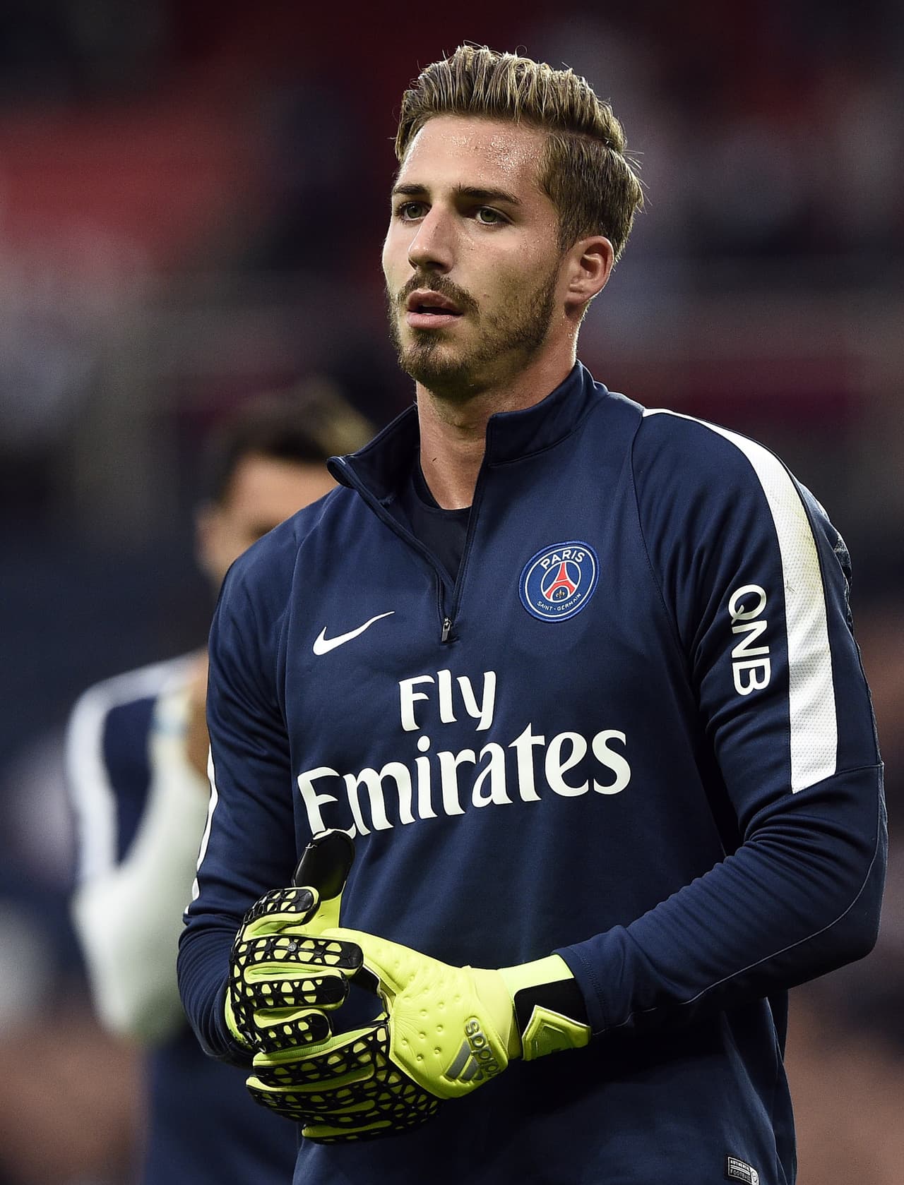 Portero: Kevin Trapp (París Saint-Germain) El arquero alemán disputó los seis partidos del PSG como titular y mantuvo su cabaña imbatida en cinco de esos juegos ya que solo el Real Madrid le pudo convertir un gol en el Santiago Bernabéu.