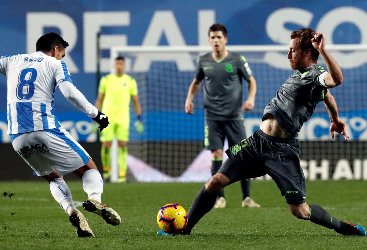 Real Sociedad se impuso 3-0 a Leganés con Héctor Moreno y Diego Reyes de suplentes, respectivamente, en la Jornada 24 de la Liga de España. Con doblete de Mikel Oyarzabal (minutos 50 y 59) y tanto de Willian José ganó el equipo vasco, que quedó de séptimo con 34 puntos.