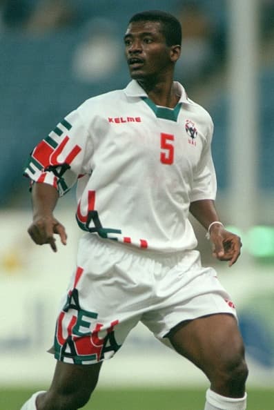 Hassan Mubarak, de Emiratos Árabes, marcó el gol más rápido en la historia de este torneo. Lo hizo en la edición 1997, ante Sudáfrica, anotando al segundo 39.