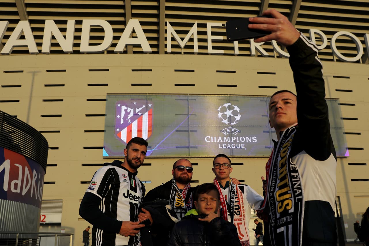 Los hinchas del Atlético de Madrid y de Juventus llegaron motivados al Wanda Metropolitano para vivir un duelo cerrado en el juego de ida de los Octavos de final de la Champions League.