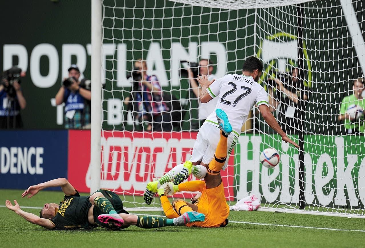 Lamar Neagle marca el único gol de Seattle Sounders en Portland.