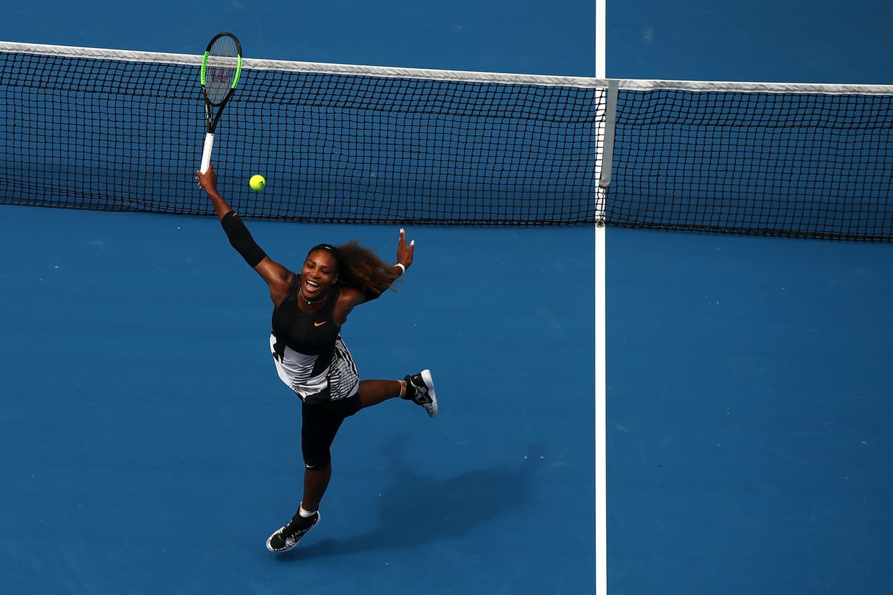 Serena, que ahora se enfrentará a la británica Johanna Konta, une su nombre al de su hermana Venus en cuartos, aunque las dos van por partes diferentes del cuadro por lo que únicamente podrían enfrentarse en la final.
