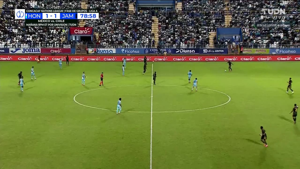 ¡TIRO ATAJADO! disparo por Ronaldo Webster.