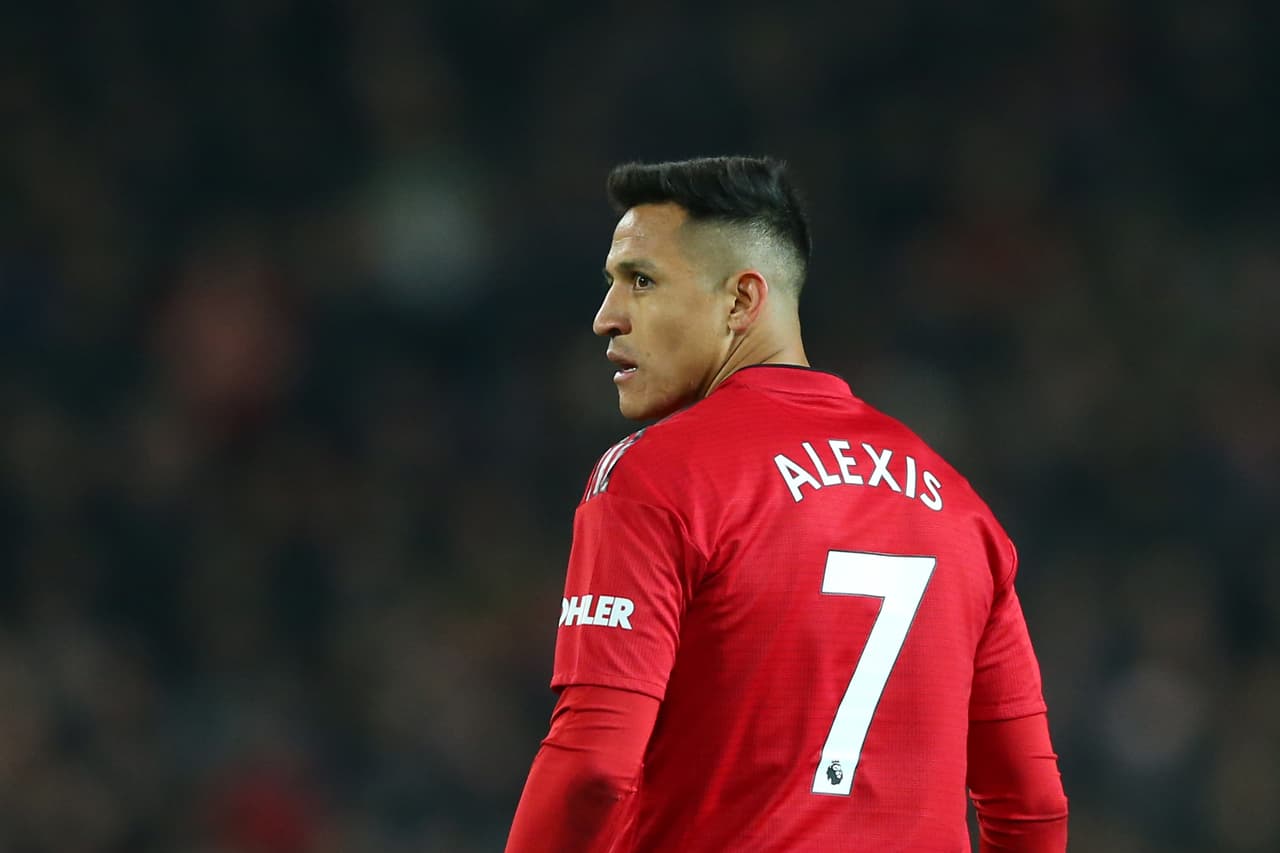 Mourinho tiene en el olvido a Alexis Sánchez, quien le habría comunicado al club su deseo de buscar nuevos retos. En el pasado mercado estuvo relacionado con el Real Madrid y ahora también surge la posibilidad de jugar en el PSG.