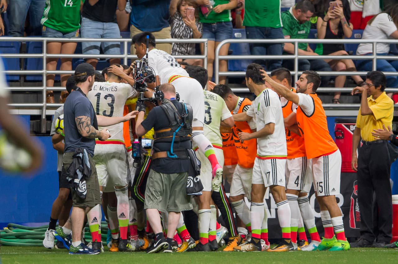 Aunque no hubo brillo, el
<i>Tri </i>se colgó al primer lugar del grupo C y ahroa enfrentará a Honduras en los cuartos de final.