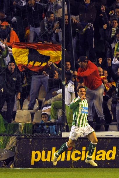 Por ello, salieron al campo con varios suplentes, lo que les costó ir perdiendo apenas al minuto 1.