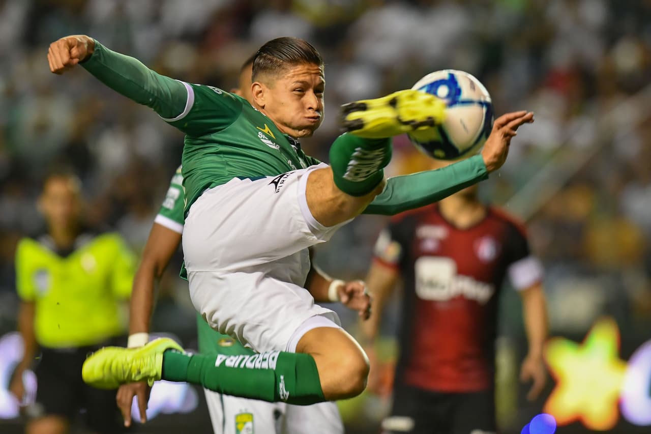 Govea (17’) marcó para los felinos, mientras que Moreno (47’) lo hizo por los visitantes. León cierra la noche en la tercera posición de la tabla general y Atlas queda en la décimo segunda. Próximos compromisos: Puebla y Querétaro, respectivamente.