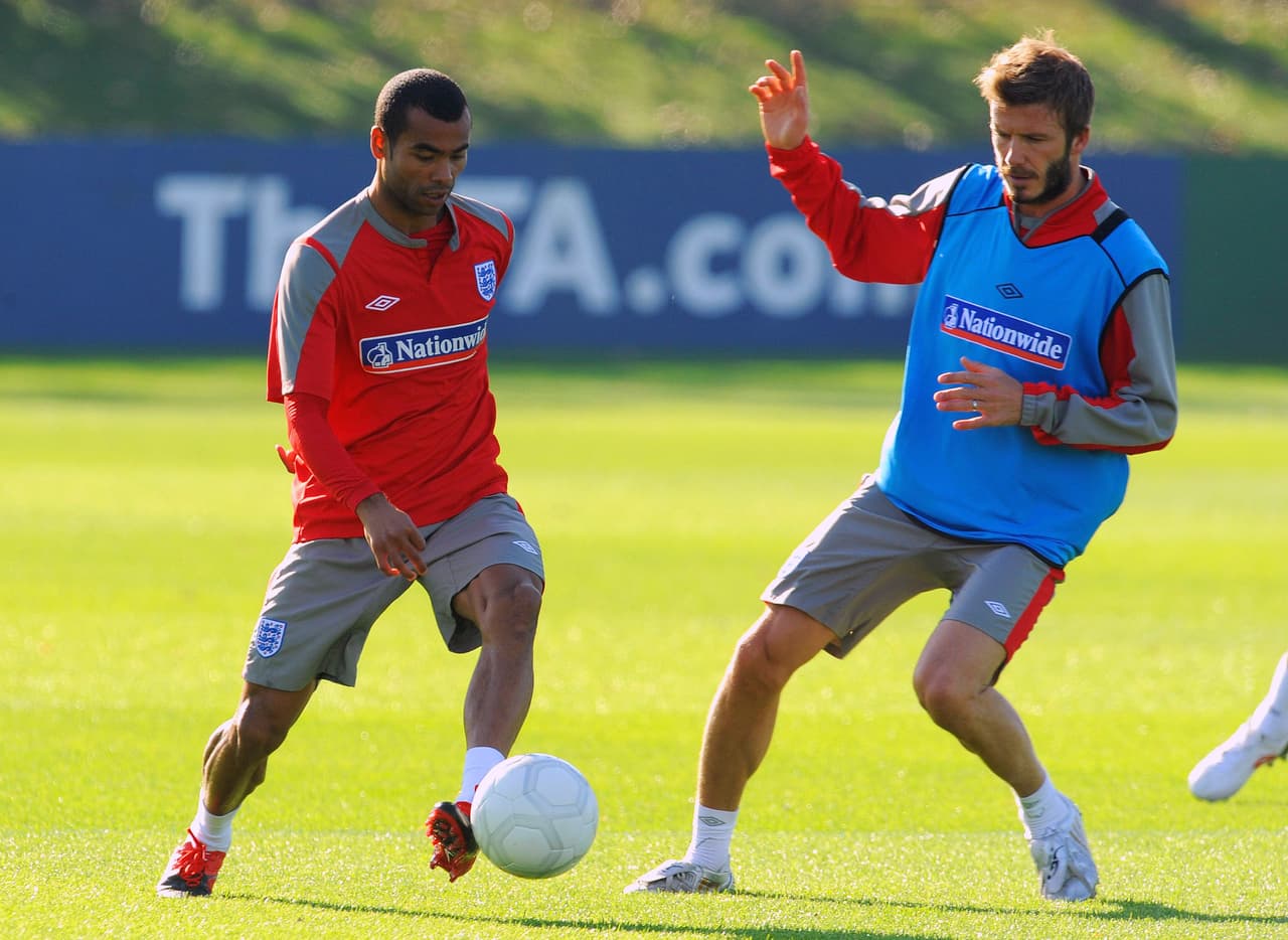 Ashley Cole tuvo una carrera remarcable como lateral zurdo y fue el mejor socio de David Beckham sobre el césped.