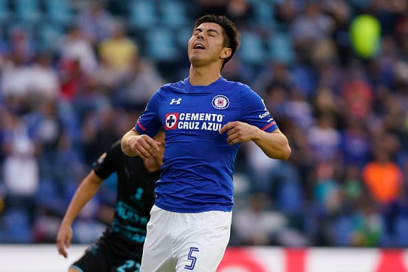 Para la desgracia de los aficionados de Cruz Azul, su equipo ocuparía el décimo puesto tras una cosecha de 35 puntos, pero a una distancia de 17 puntos del líder.