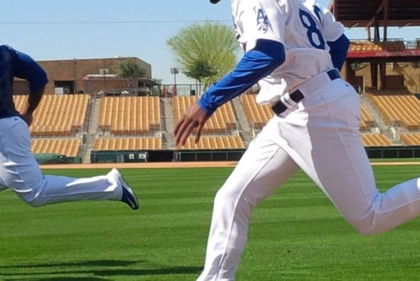 "Detrás" de los entrenamientos de primavera de la MLB, los atléticos jugadores de las grandes ligas muestran todo su talento... y mucho más que eso. Aparte de ejercitarse y compartir con sus seguidores, los beisbolistas lucieron sus atributos de espalda especialmente para las fans.