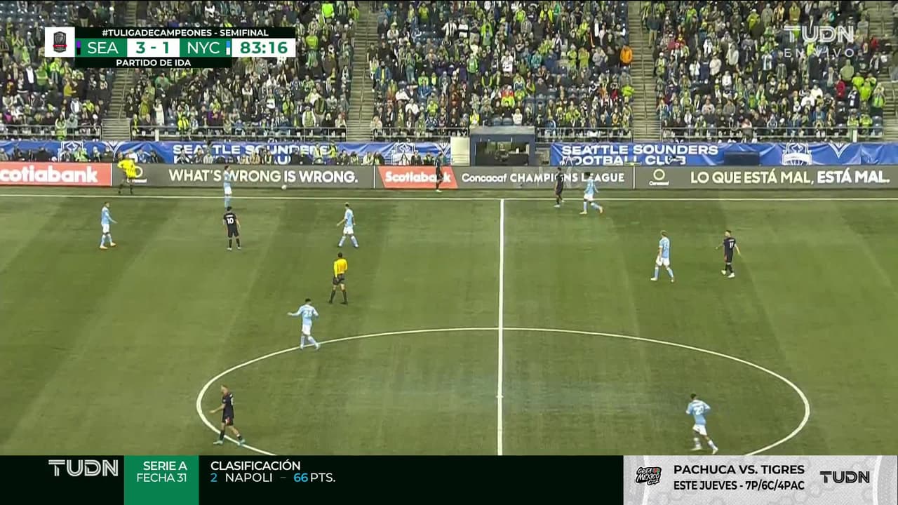 ¡TIRO ATAJADO! disparo por Nicolás Acevedo.