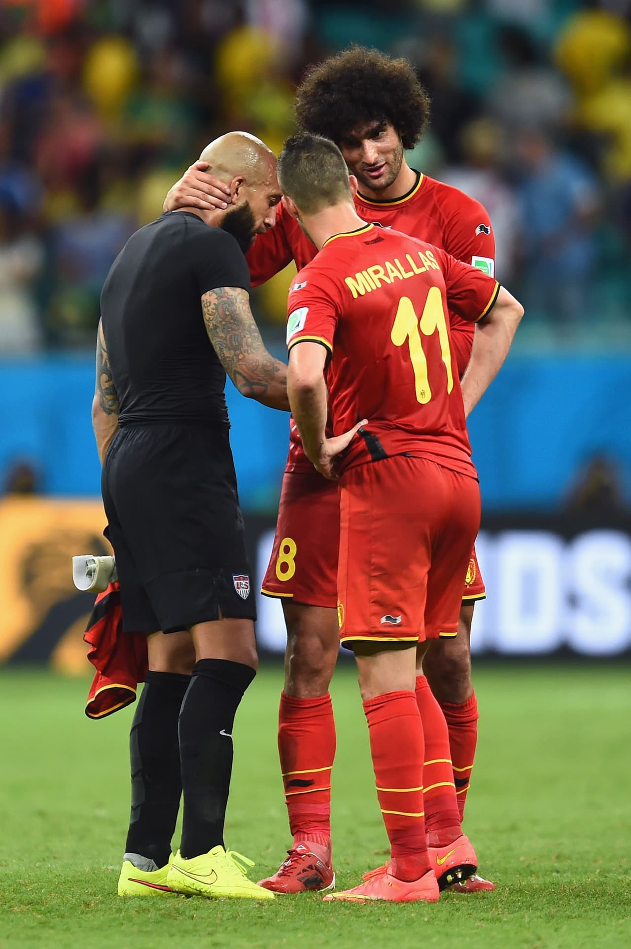 Incluso sus rivales no dudaron en felicitarlo y reconocer su admiración ante semejante actuación tan memorable.