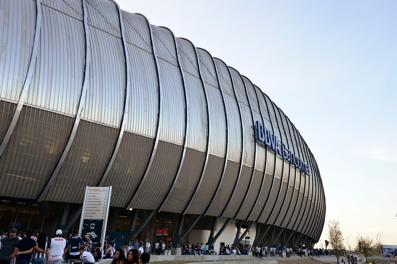 Su belleza radica en su hermoso diseño, pero también en la cercanía con el Cerro de la Silla. 
<b>Esta es la selección de los escenarios deportivos más hermosos del mundo, de la BBC:</b>
