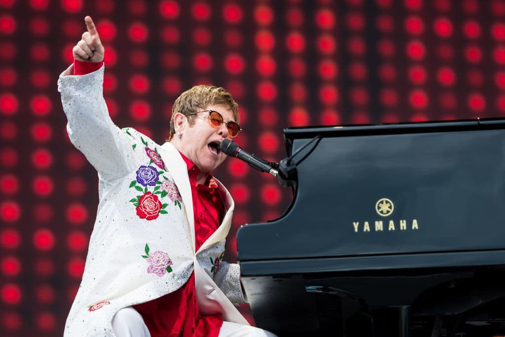 ¡Recupérate pronto, sir Elton John!