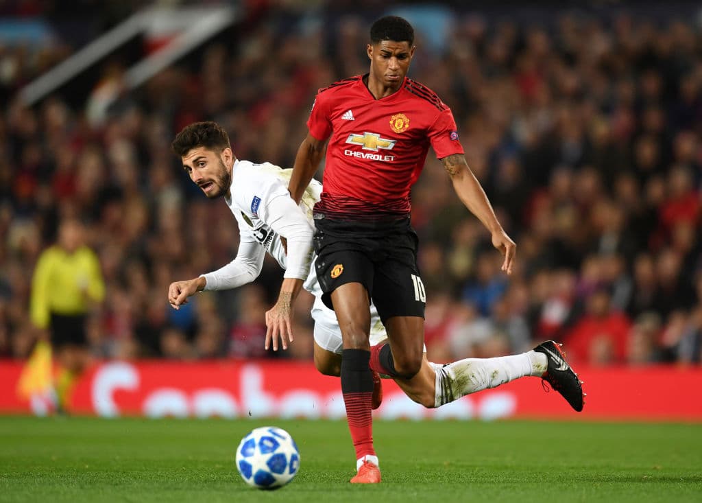 Marcus Rashford, estelar delantero del Manchester United, comenzó también en los primero minutos a pedir la pelota con gran iniciativa.