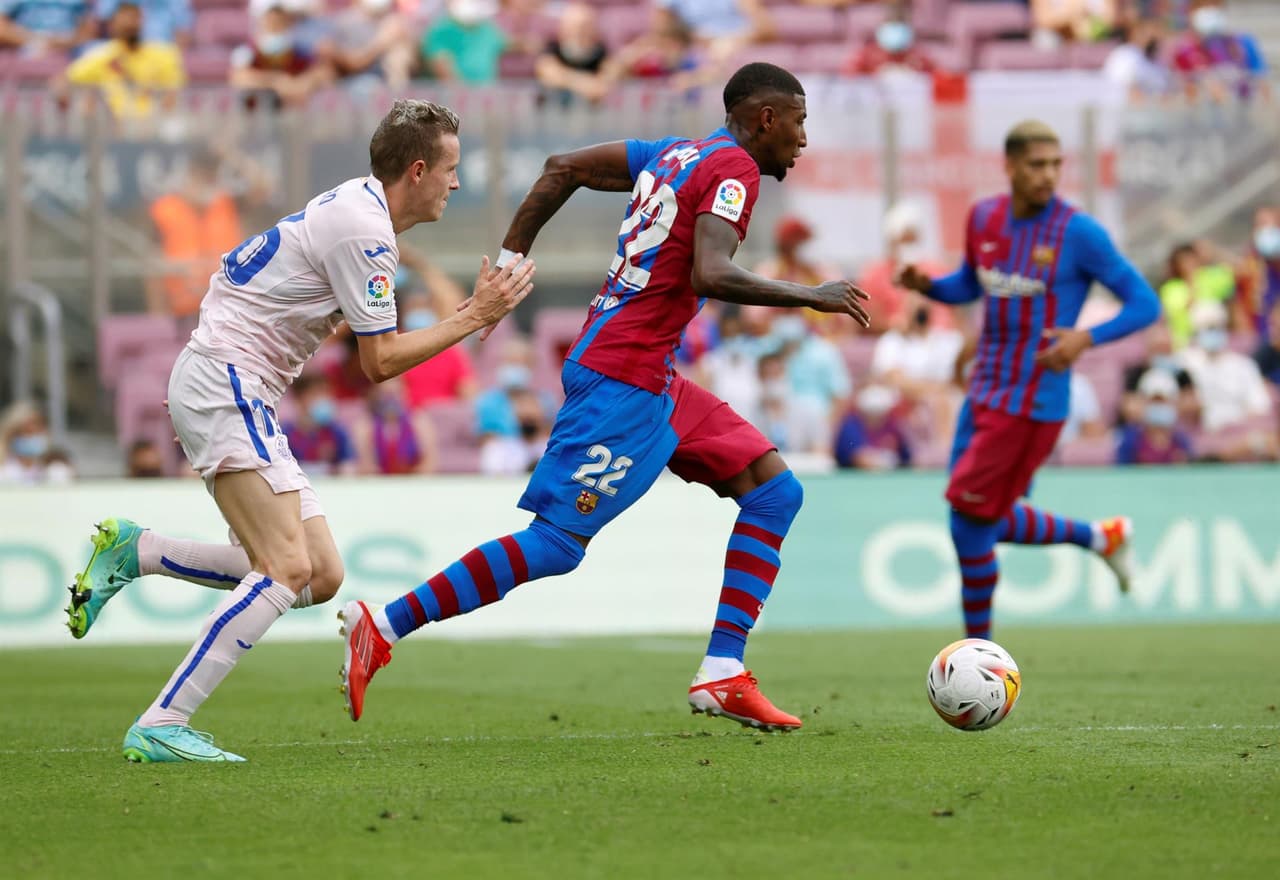 Barcelona consigue llevarse la victoria ante el Getafe 2-1, durante la tercera Jornada en La Liga. Sergi Roberto abrió el marcador muy temprano (2') a favor de los 'blaugrana', pero al minuto 18' Sandro Ramírez ya igualaba el marcado. Fue hasta el minuto 30' donde Memphis Depay ya ponía al Barca arriba y le daba la victoria.