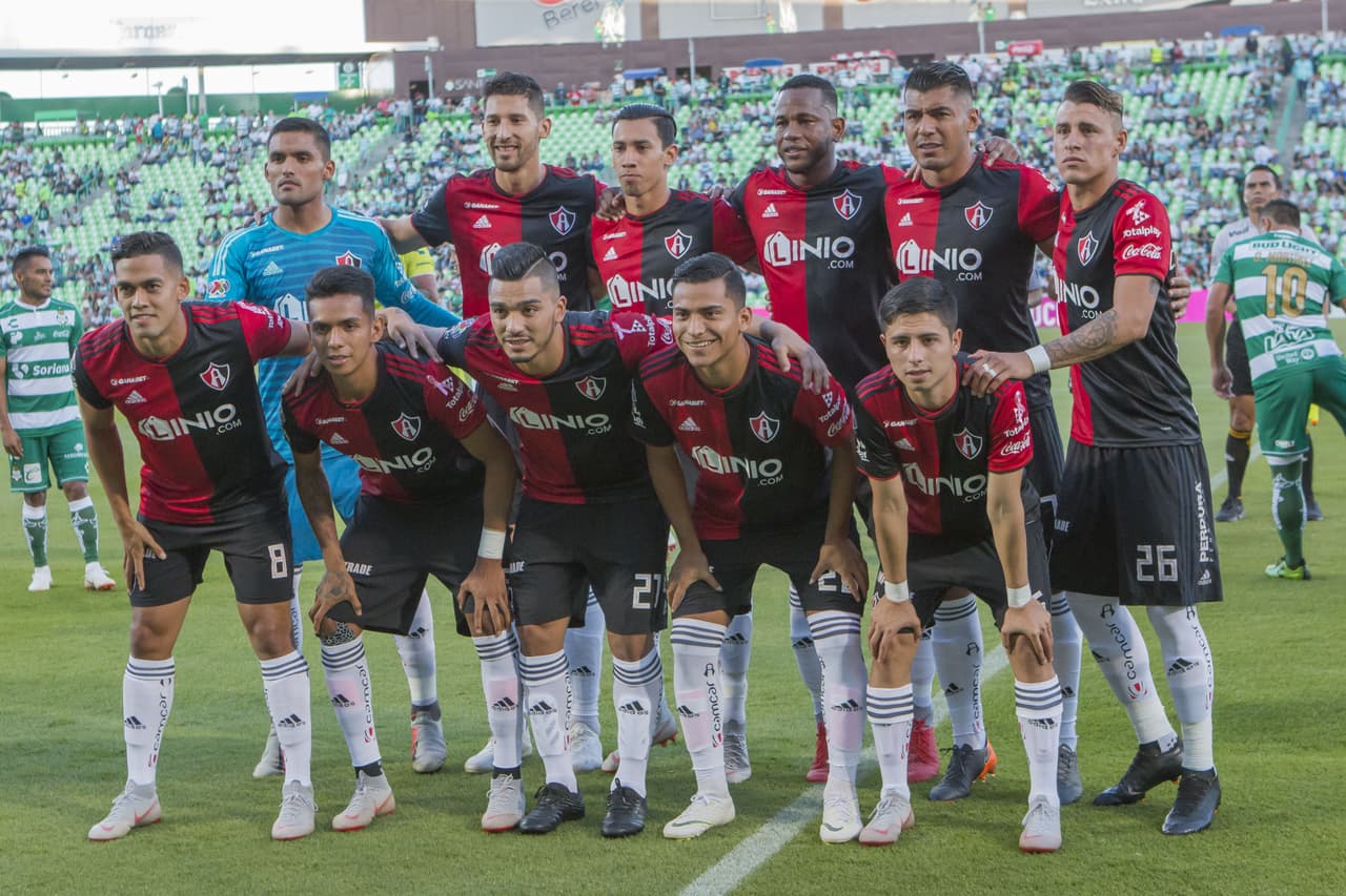 Con este once inicial saltó a la cancha la escuadra visitante.