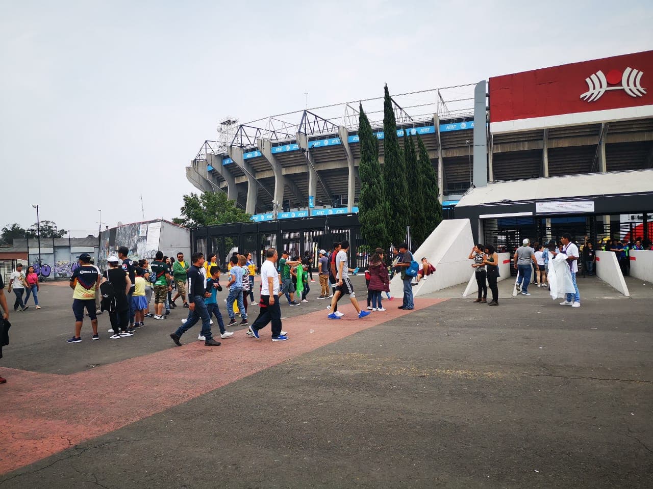 En el Estadio Azteca se vive la antesala de la Semifinal de la Liga MX Femenil Clausura 2019 entre América y Tigres.