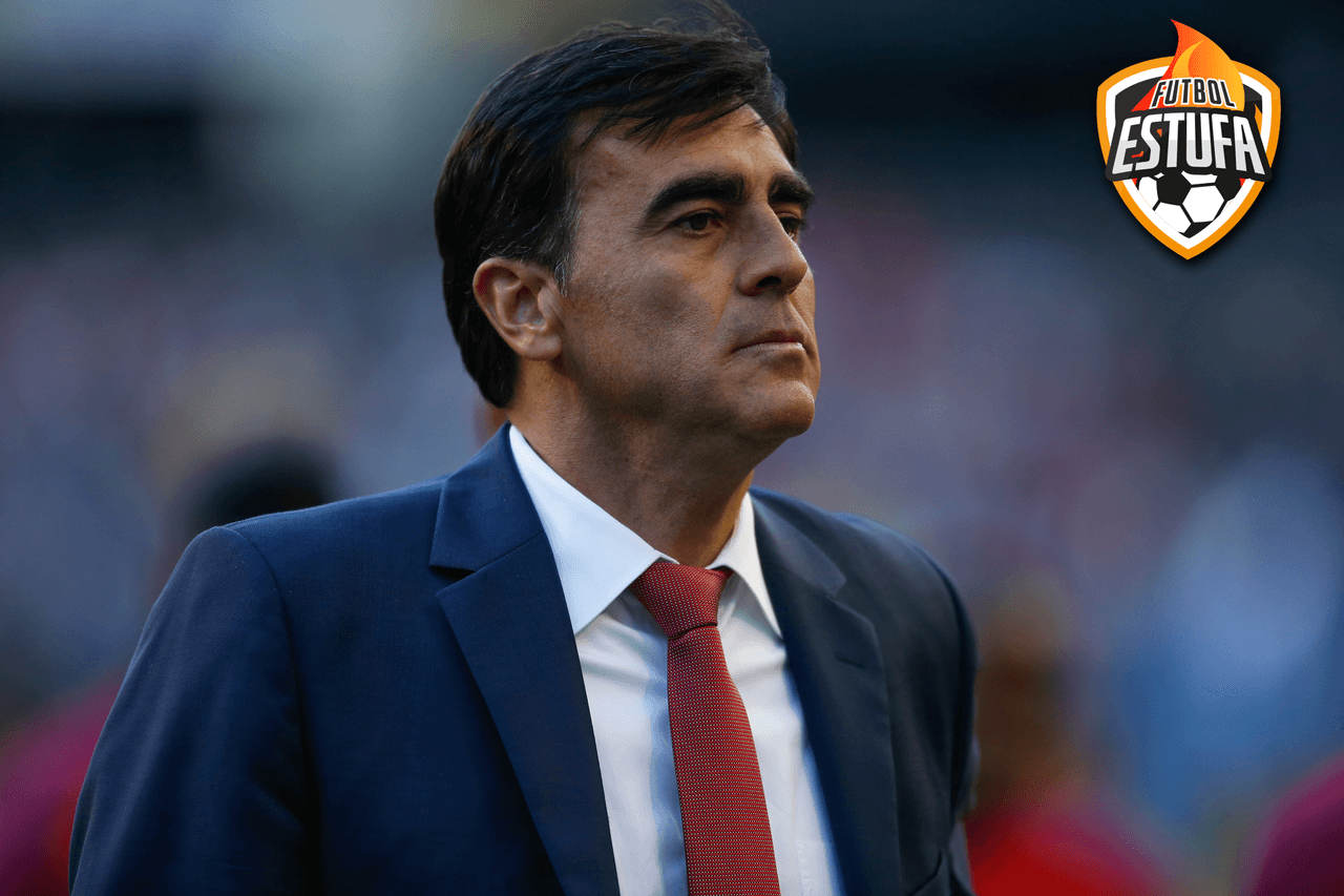 El técnico argentino quedó desligado de Universidad Católica, bicampeón del futbol chileno.