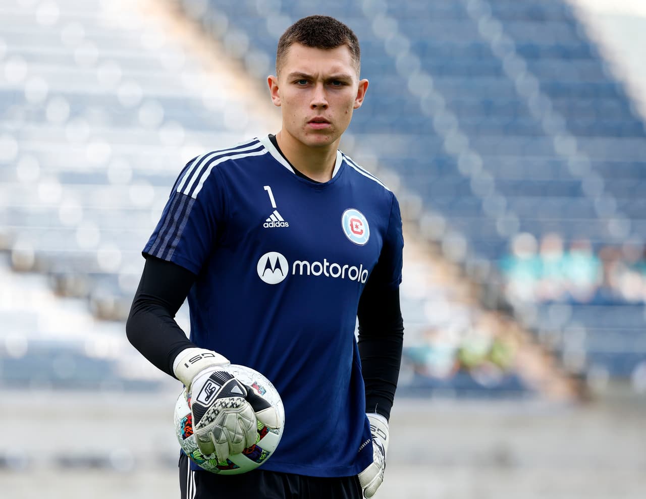 Con apenas 18 años, Gabriel Slonina consiguió ser el arquero titular de Chicago Fire FC antes de ser transferido al Chelsea FC.