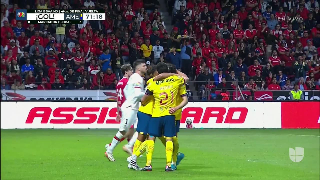 ¡GOL!  anota para América. Henry Martín