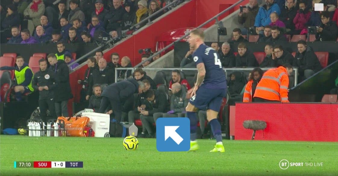 Amarilla a Mourinho por espiar, "fui grosero con un idiota"